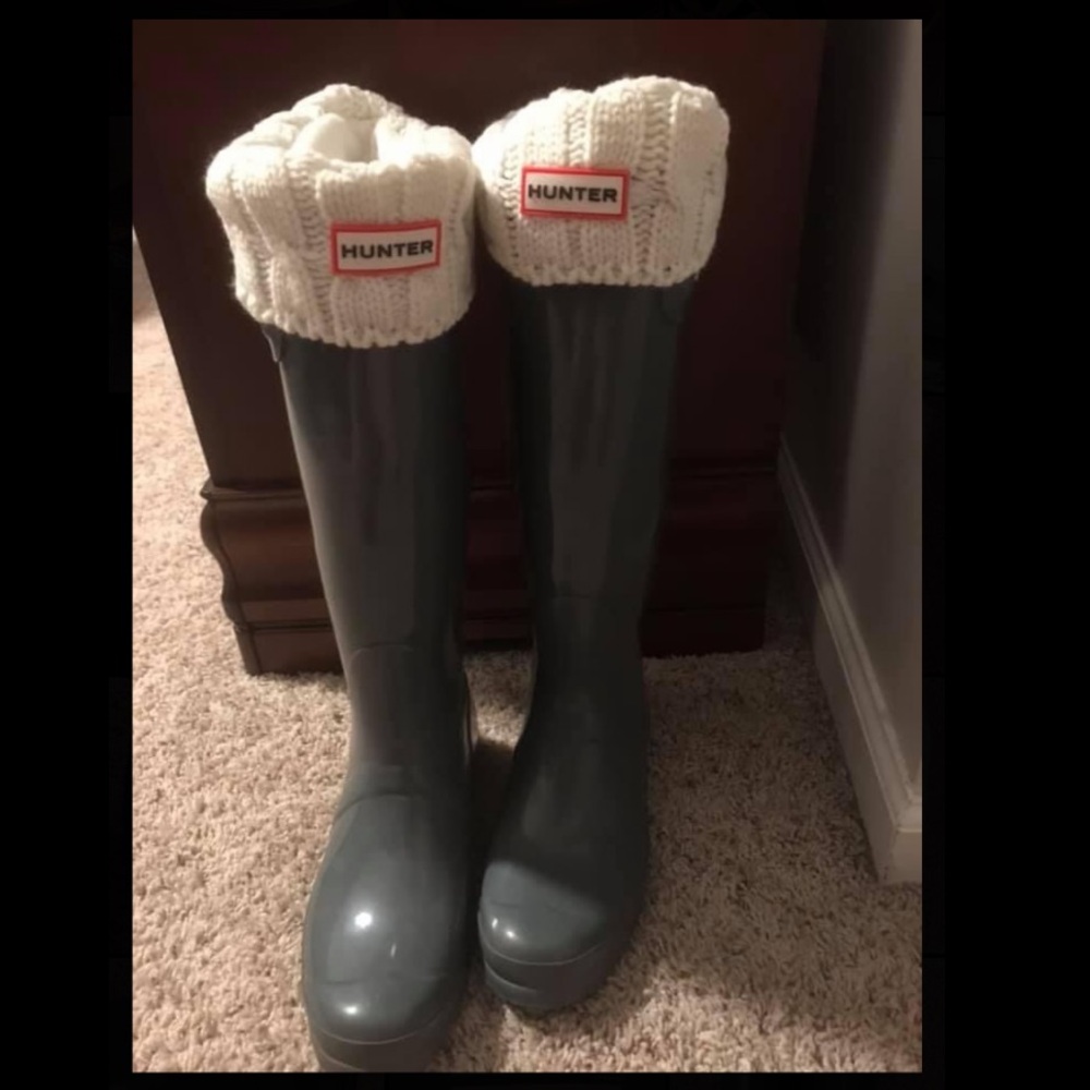 Excellent Glossy Grey Hunter Tall Boots with Boot Socks